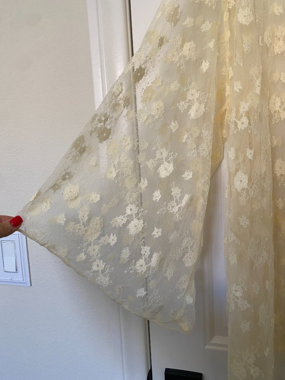 SKIMS NWT | Spring Intimates Robe in Butter Two Tone - Picture 7 of 12